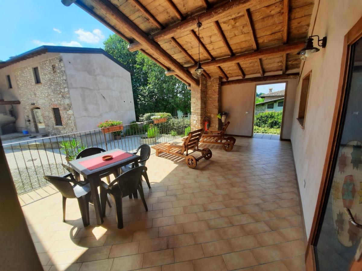 Corte Davini Agriturismo Monzambano Bagian luar foto